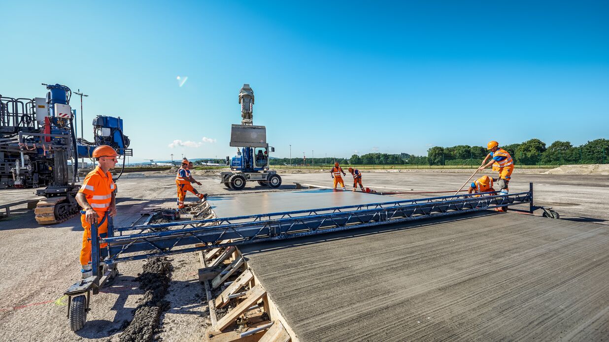 KIBAG Belag Betoneinbau Slider