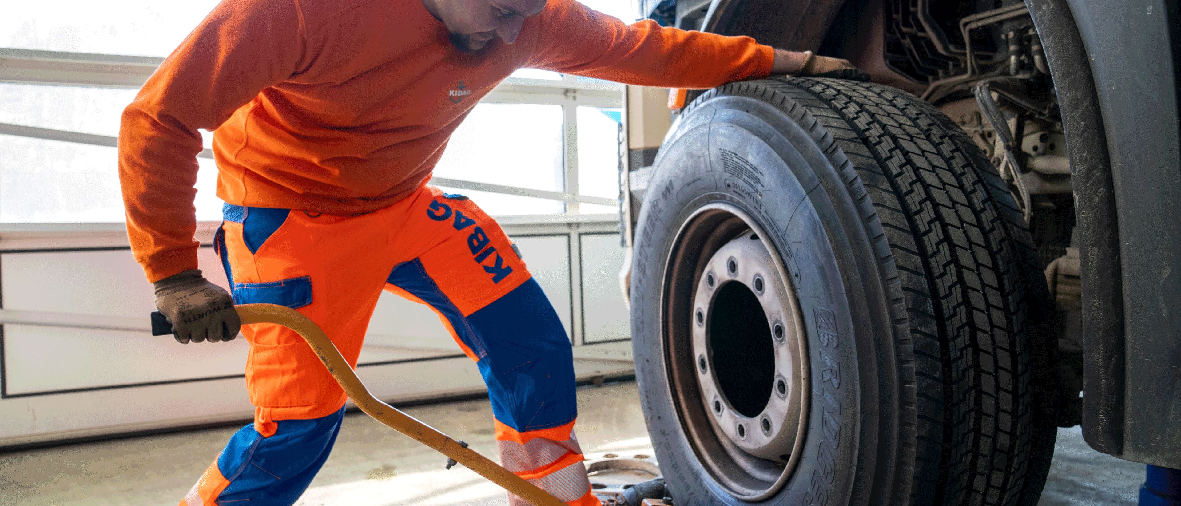 KIBAG Strassentransportfachmann Header